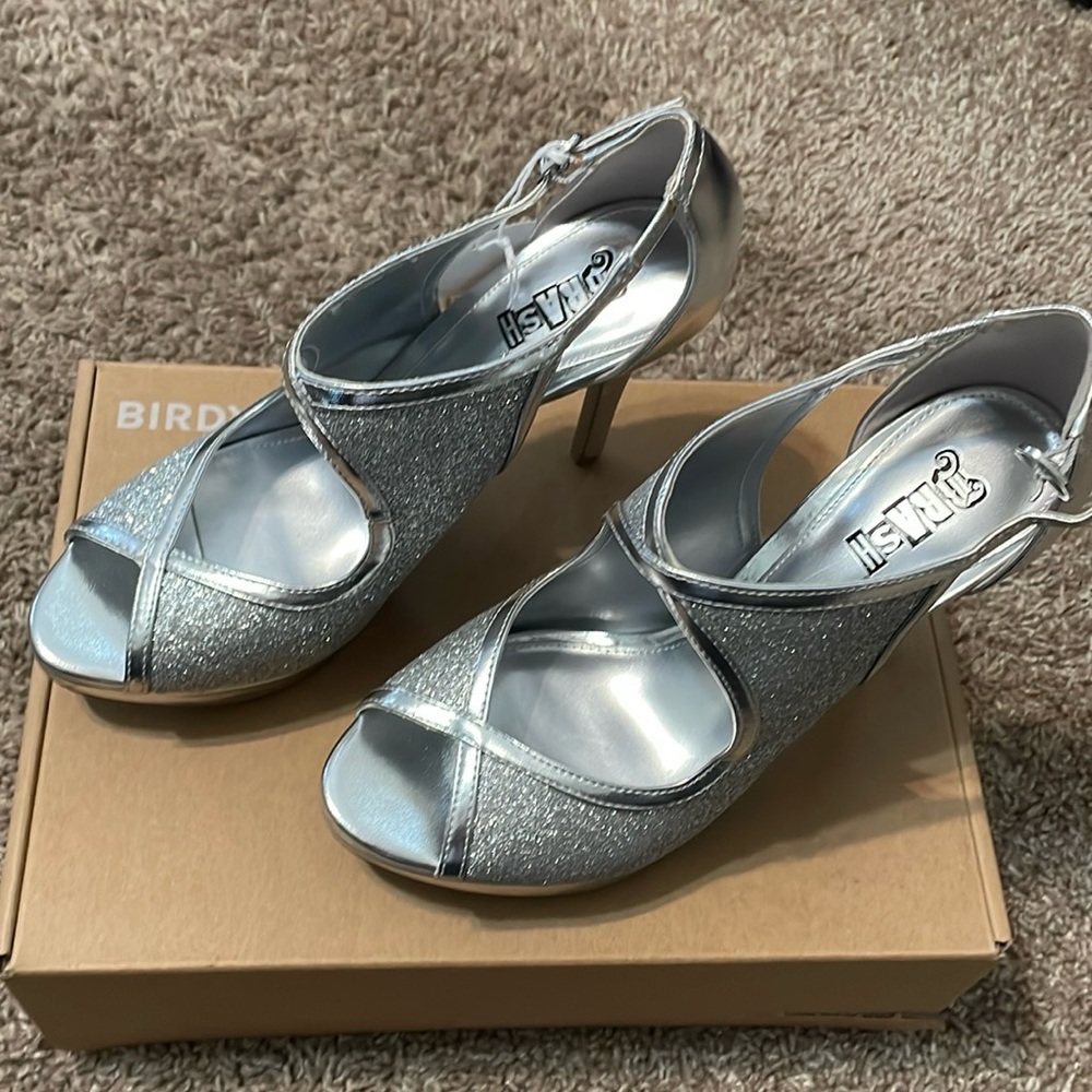 Brand new Brash sparkly silver heels